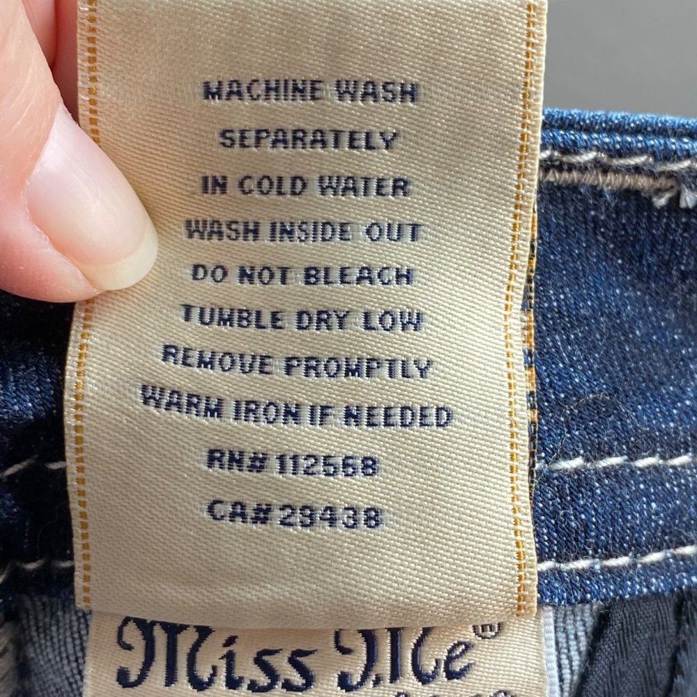 New Women's Jeans Sz 26 skinny cut Denim Embellished Pockets no size tag Miss Me - Picture 11 of 13